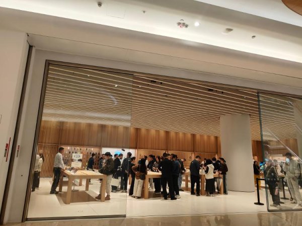 证配所 iPhone Air苹果全系列溢价最低，部分黄牛溢价不足百元